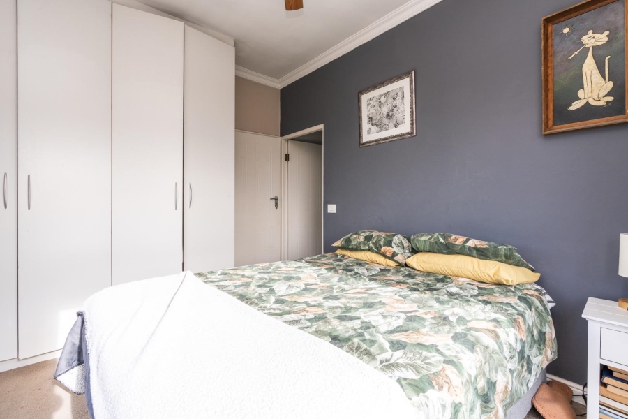 6 Bedroom Property for Sale in Vredehoek Western Cape